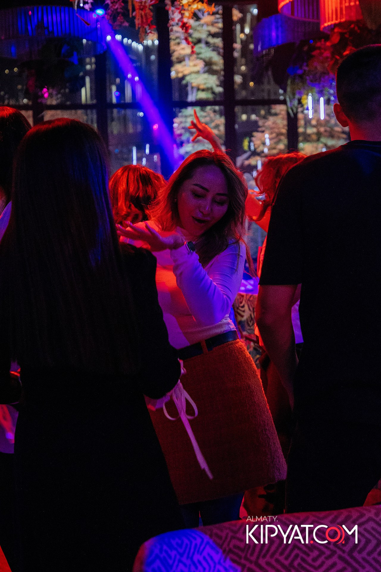 FRIENDS BAR & TERRACE. КИПЯТКОМ АЛМАТЫ! Фотосъемка мероприятий в Алматы