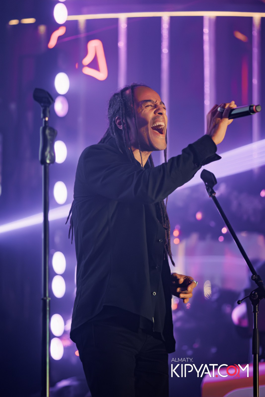 SANTA BARBARA — ПИТ ДЖЕЙСОН (ГР. ПРЕМЬЕР-МИНИСТР) И ИЛЬЯ ЗУДИН (ГР. ДИНАМИТ) НА ПРЕДНОВОГОДНЕЙ ВЕЧЕРИНКЕ. КИПЯТКОМ АЛМАТЫ!