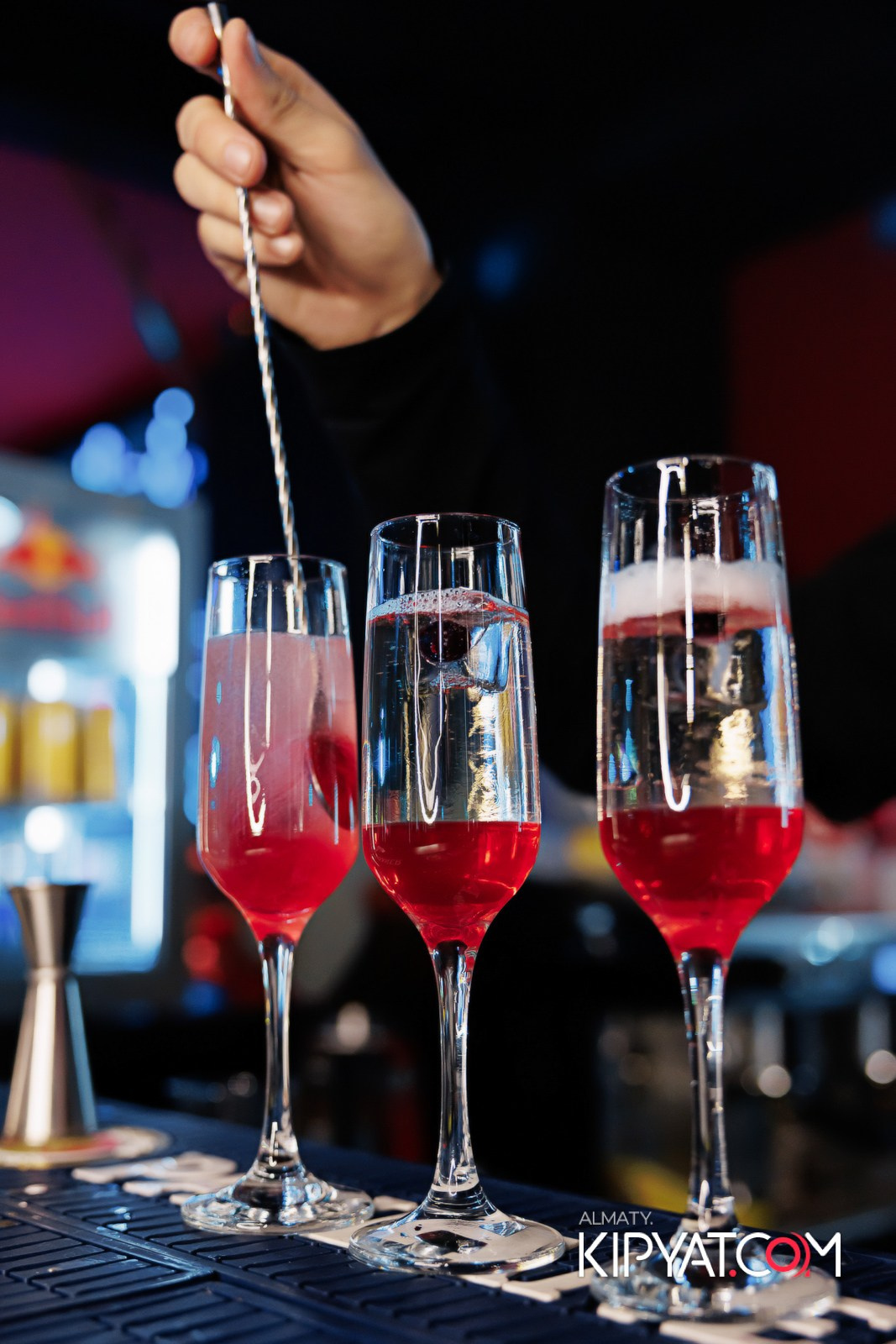 ЗАЯ, НА БИС. КИПЯТКОМ АЛМАТЫ!