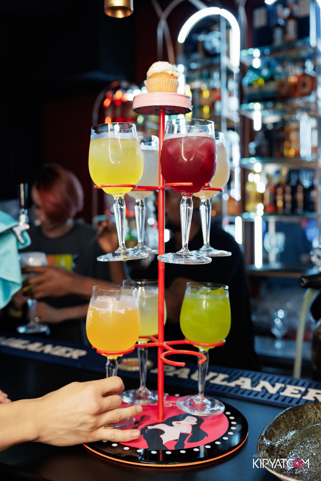 ЗАЯ, НА БИС. КИПЯТКОМ АЛМАТЫ!