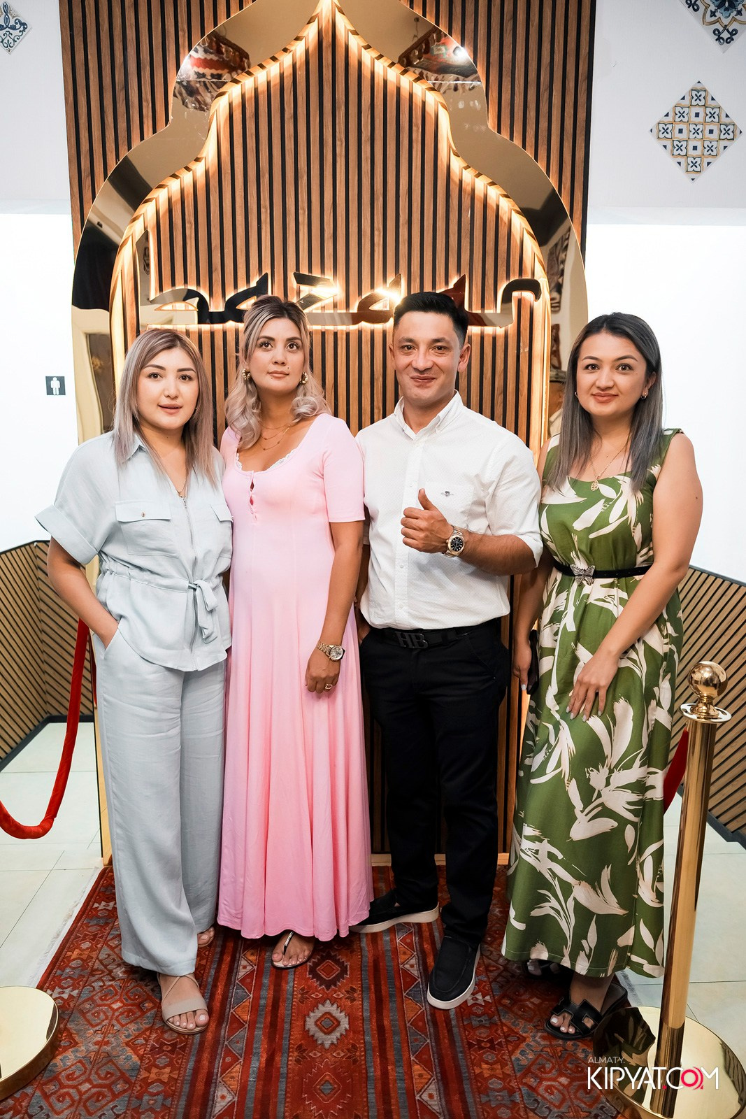 СЕМЕЙНЫЙ РЕСТОРАН BAZAAR. КИПЯТКОМ АЛМАТЫ!