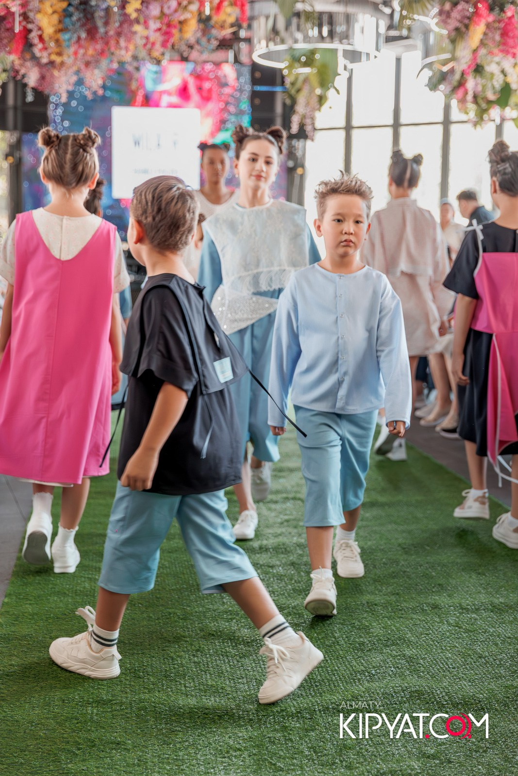 PROM KIDS FASHION SHOW. КИПЯТКОМ АЛМАТЫ!