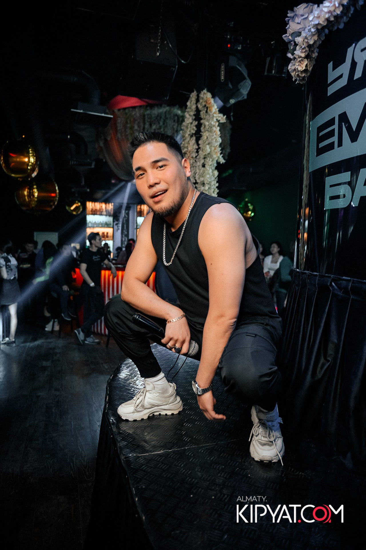 UYAT EMES BAR. КИПЯТКОМ АЛМАТЫ!