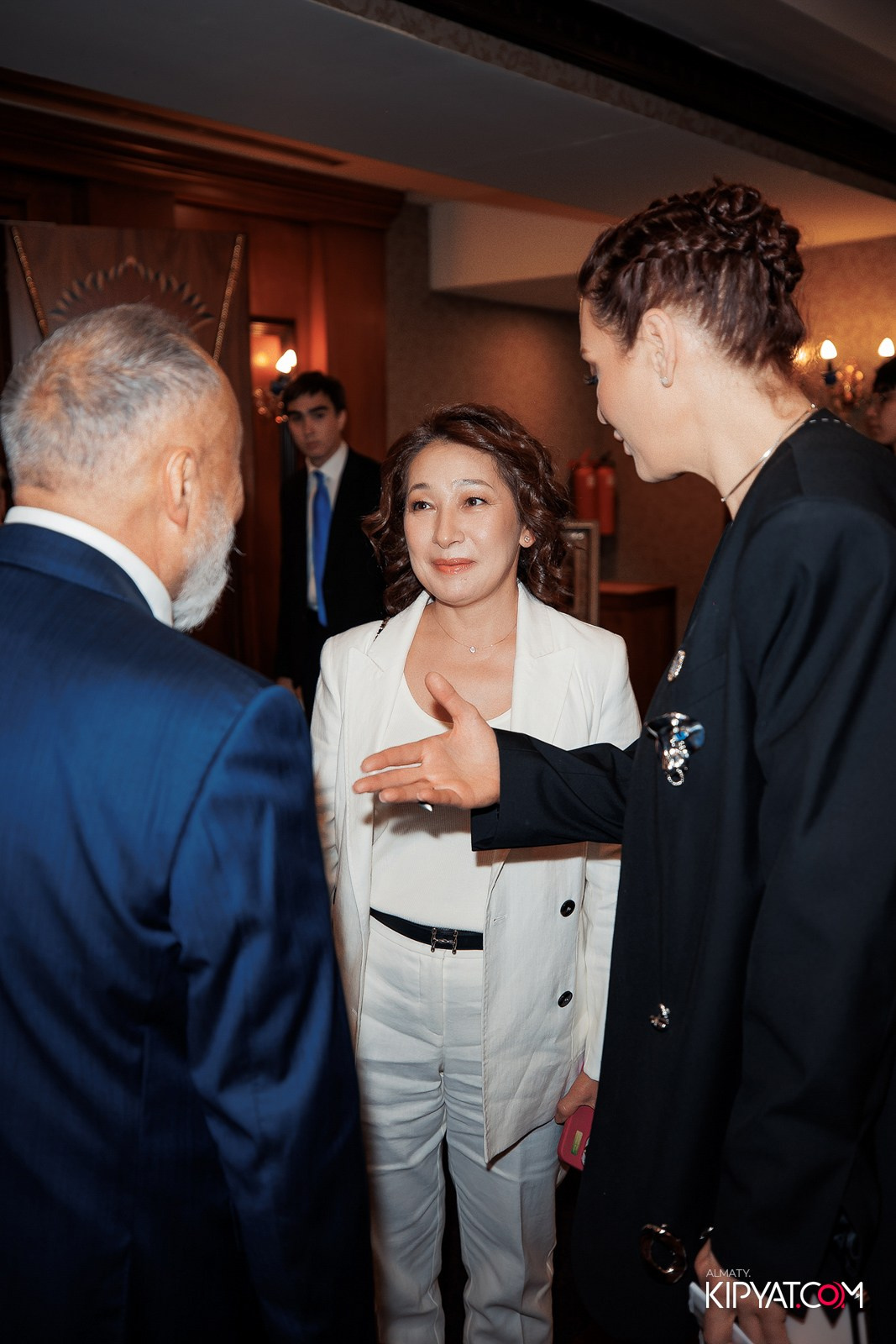 БЛАГОТВОРИТЕЛЬНЫЙ УЖИН В ЧЕСТЬ 30-ЛЕТИЯ ROTARY CLUB OF ALMATY. КИПЯТКОМ АЛМАТЫ!