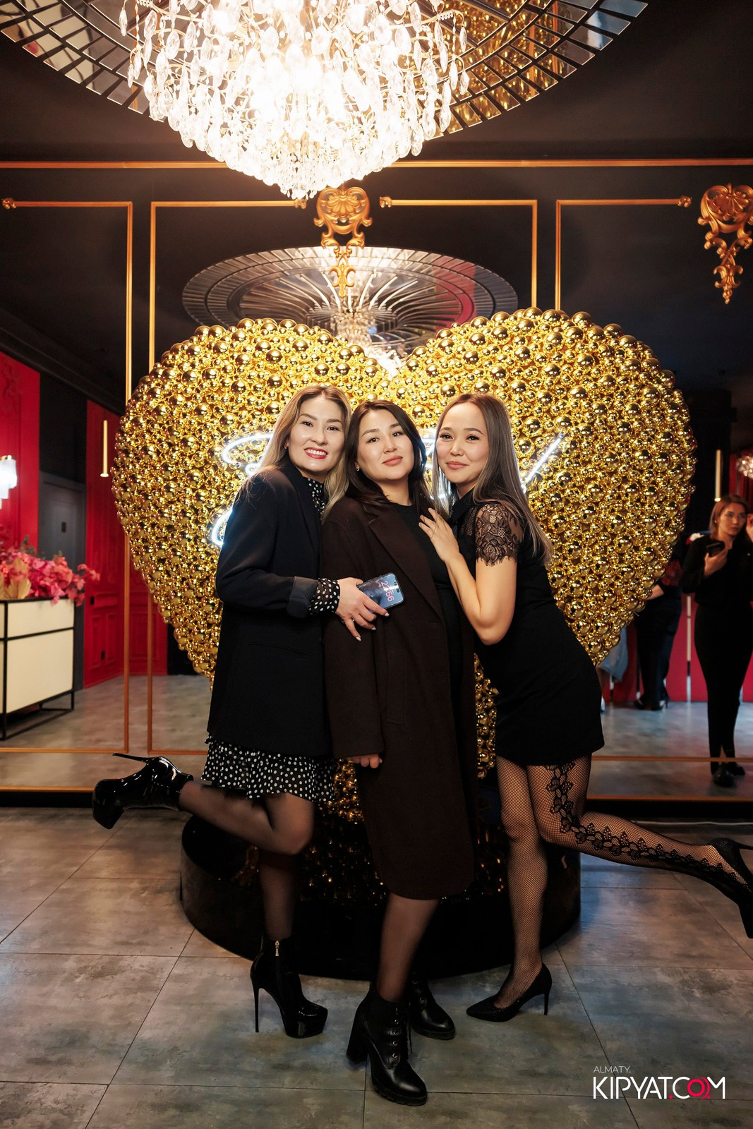 ЗАЯ, НА БИС. КИПЯТКОМ АЛМАТЫ! Фотосъемка мероприятий в Алматы