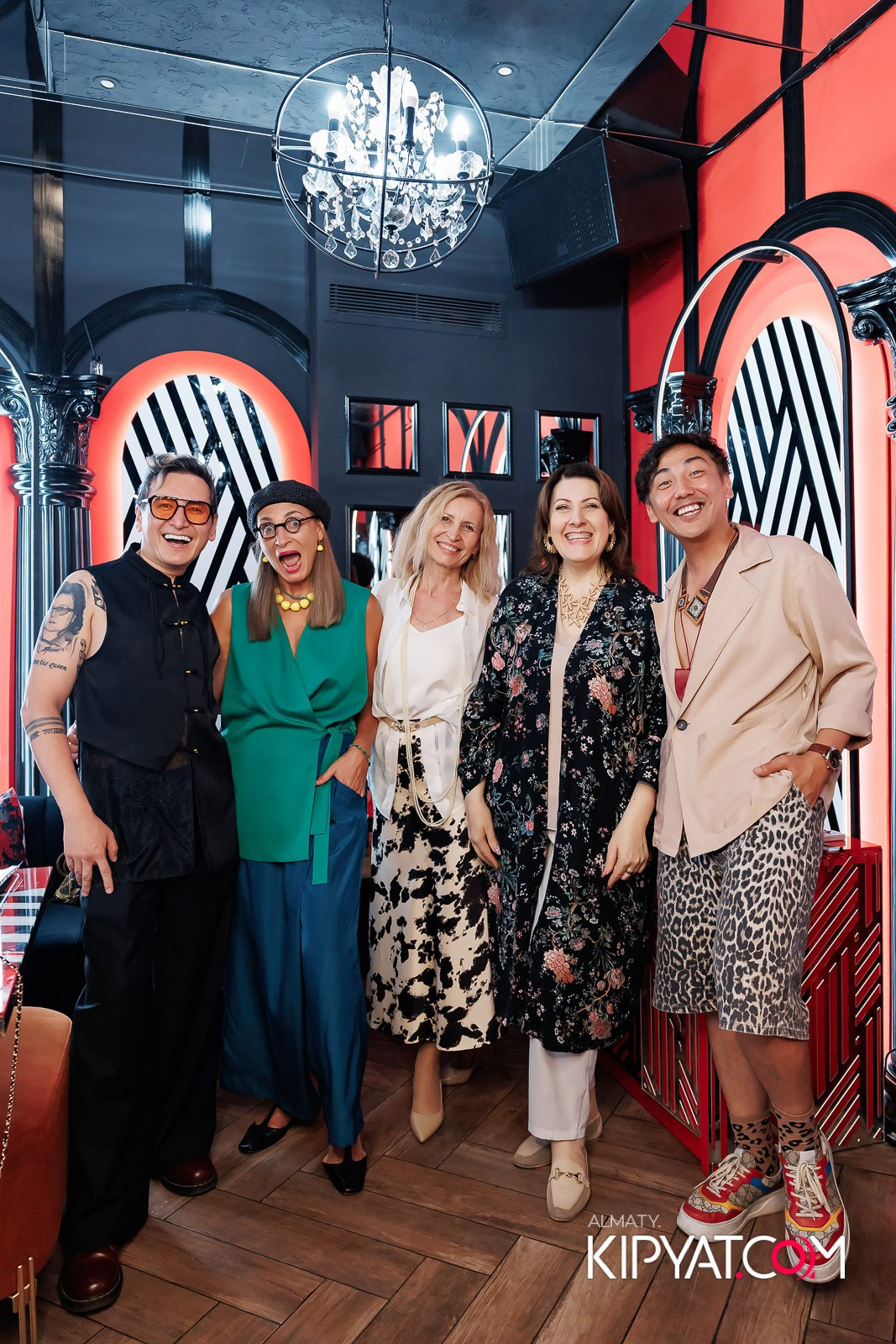 ЗАЯ, НА БИС. КИПЯТКОМ АЛМАТЫ!