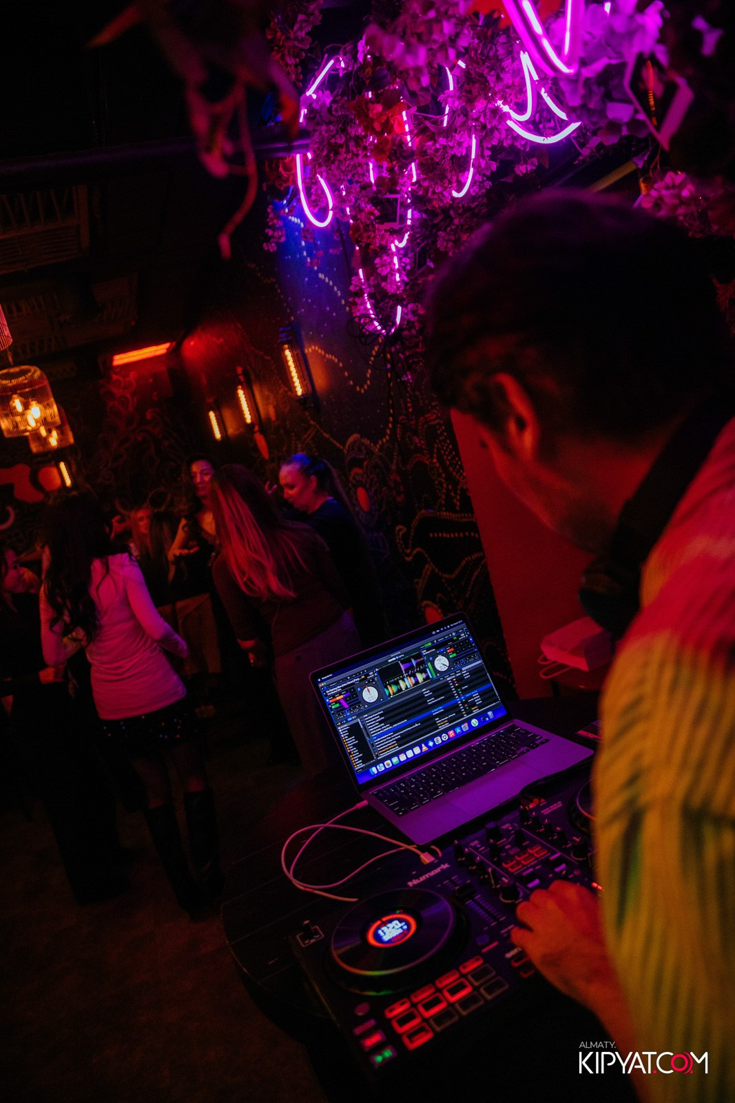 VICTORY MEXICAN AND WILD. КИПЯТКОМ АЛМАТЫ!