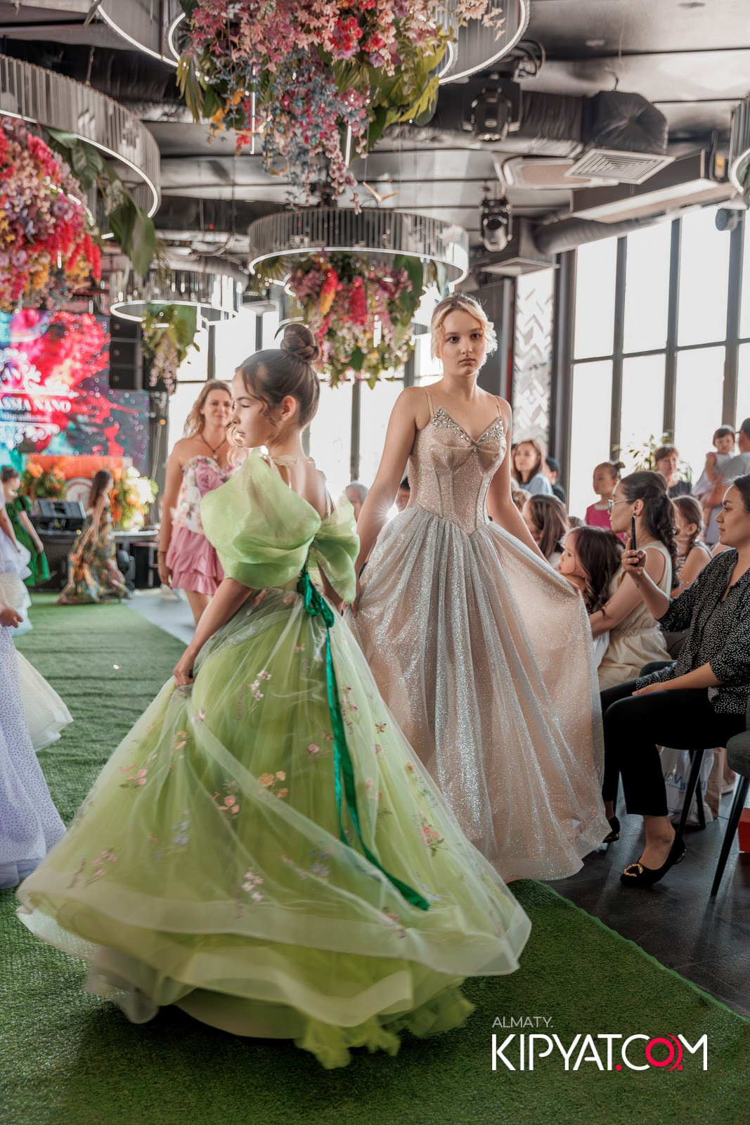 PROM KIDS FASHION SHOW. КИПЯТКОМ АЛМАТЫ!