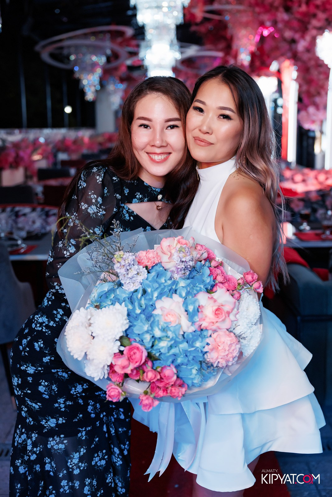 ЗАЯ, НА БИС. КИПЯТКОМ АЛМАТЫ!