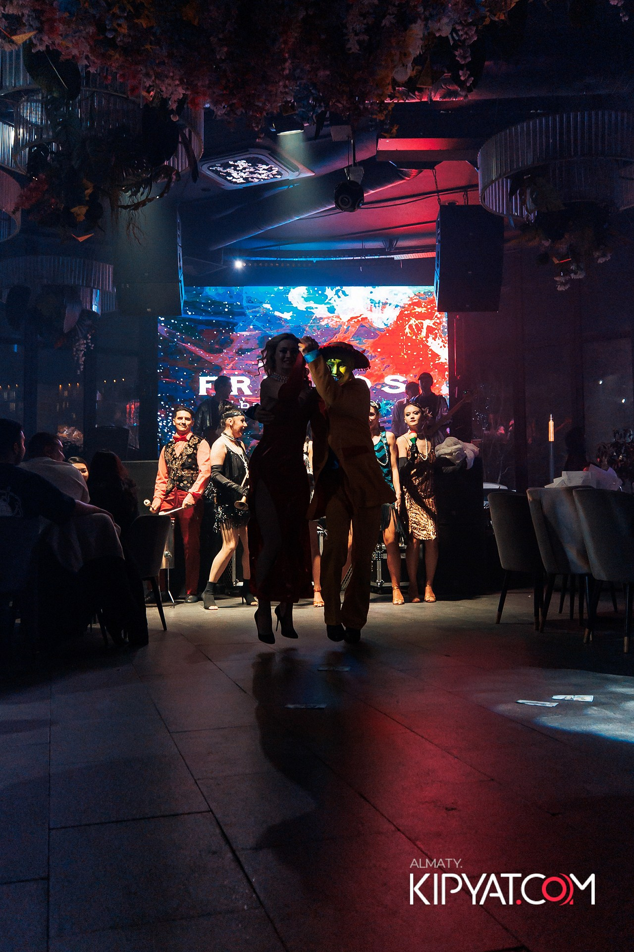 FRIENDS BAR & TERRACE. КИПЯТКОМ АЛМАТЫ!