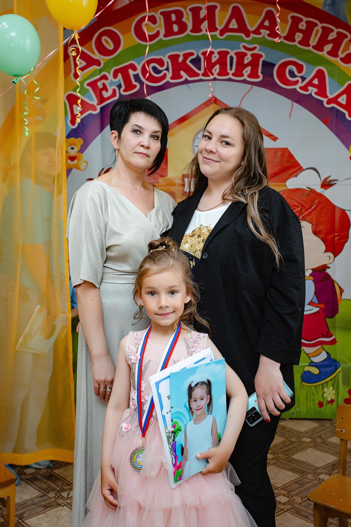 29.5.25 Выпускной в Саду. Владивосток семейный фотограф Александр Степанов