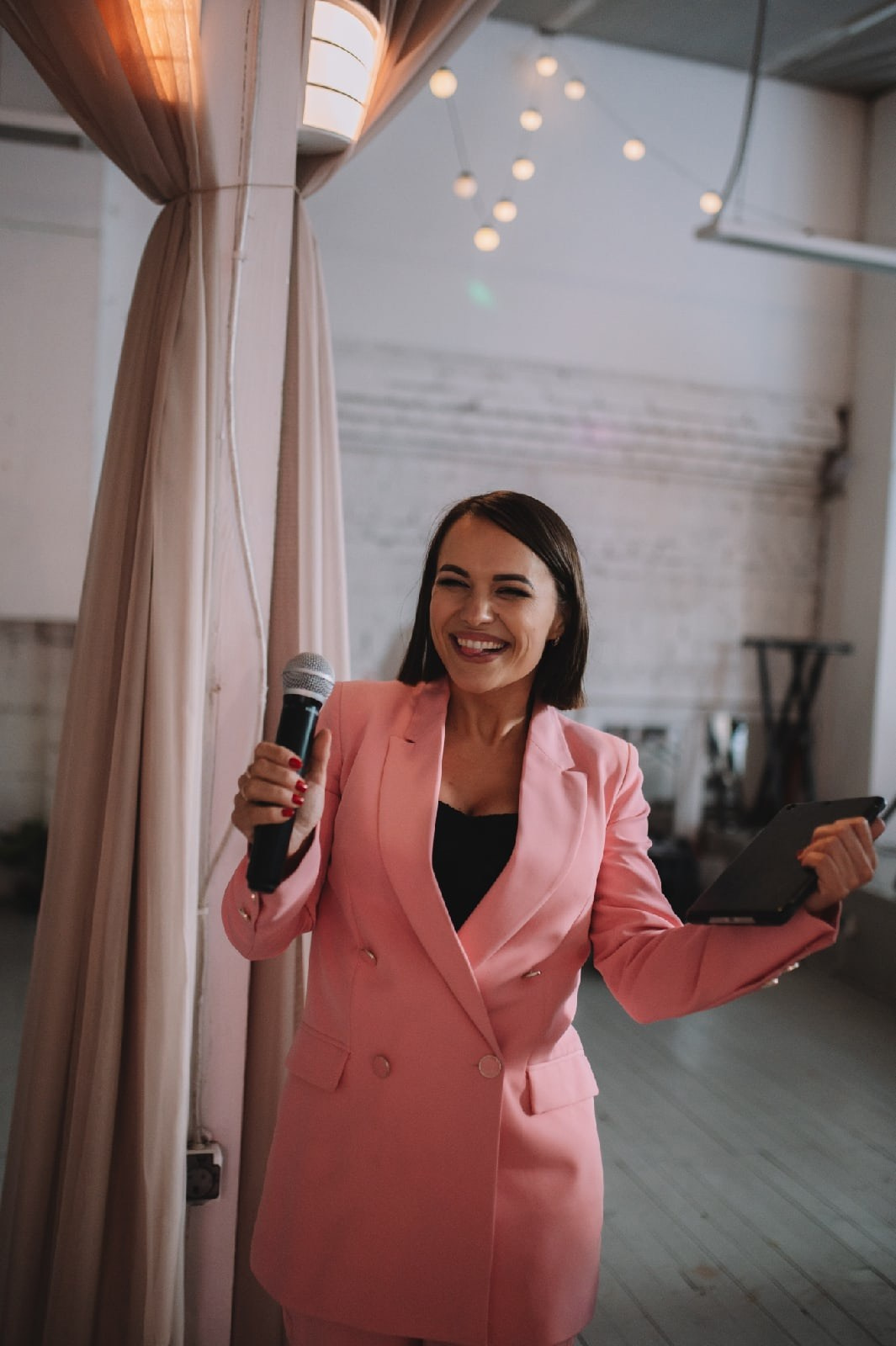 Ведущая Наталья Бойчук. Проведение свадеб в Москве и Московской области. Ведущий на свадьбу в Москве. Свадебная ведущая в Москве. Ведущая на свадьбу в Москве