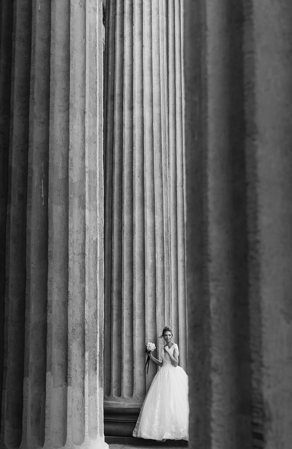 свадебное платье в спб, найти свадебный салон, букет для невесты, хороший ведущий на свадьбу, костюм для жениха, платье для невесты,  подшить свадебное платье, ателье свадебное, фотограф на свадьбу, выпуск, праздник, венчание