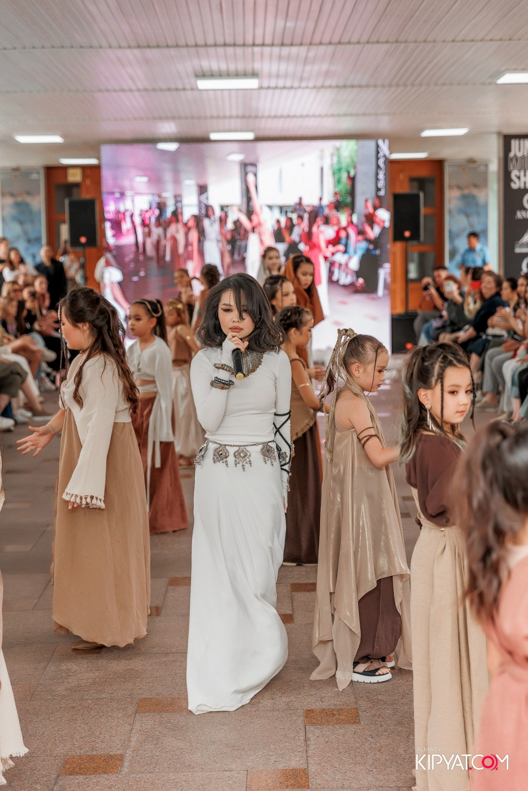 JUNIOR FASHION SHOW. КИПЯТКОМ АЛМАТЫ!