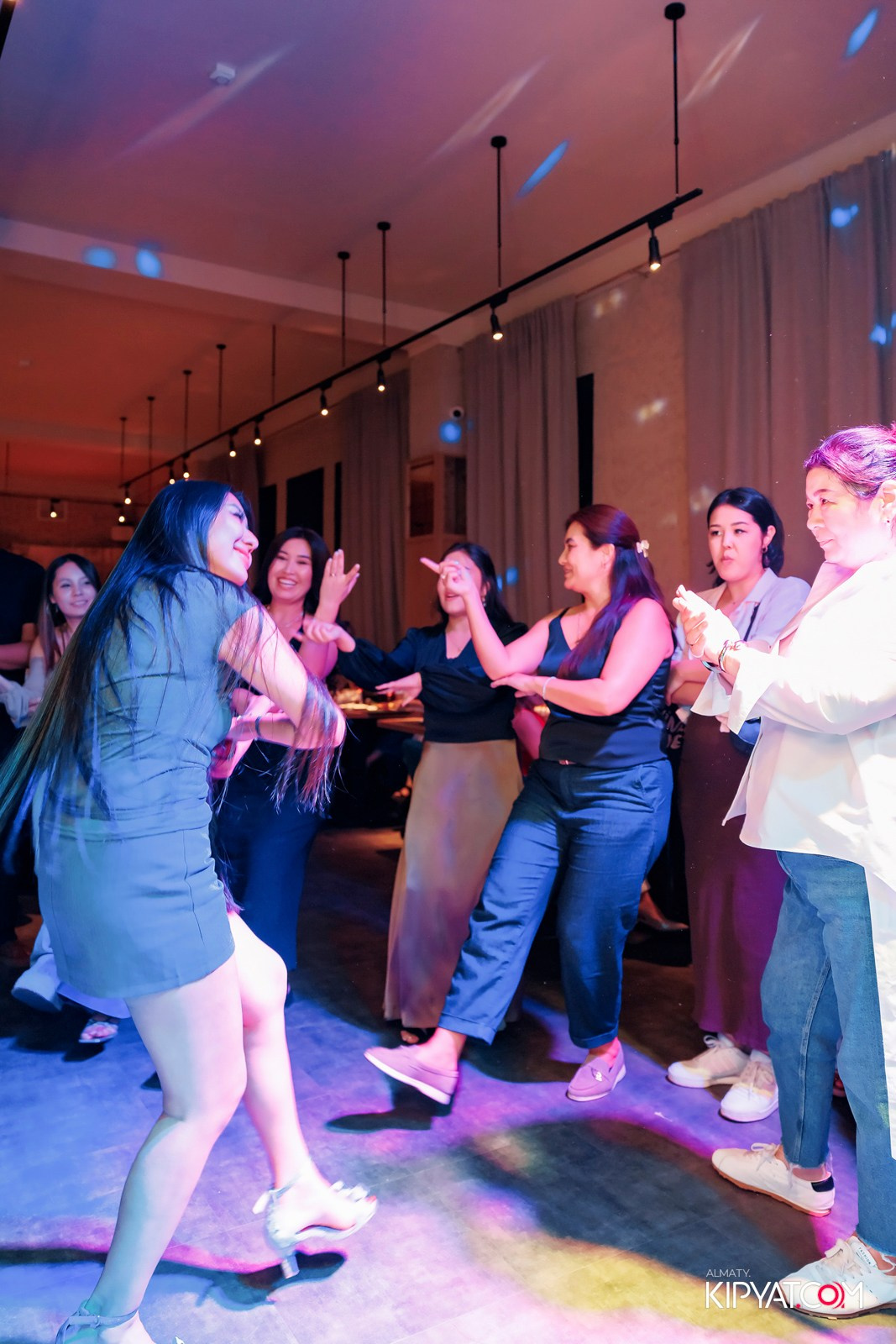 ALEM В PINTA НА ТУЛЕБАЕВА. КИПЯТКОМ АЛМАТЫ!