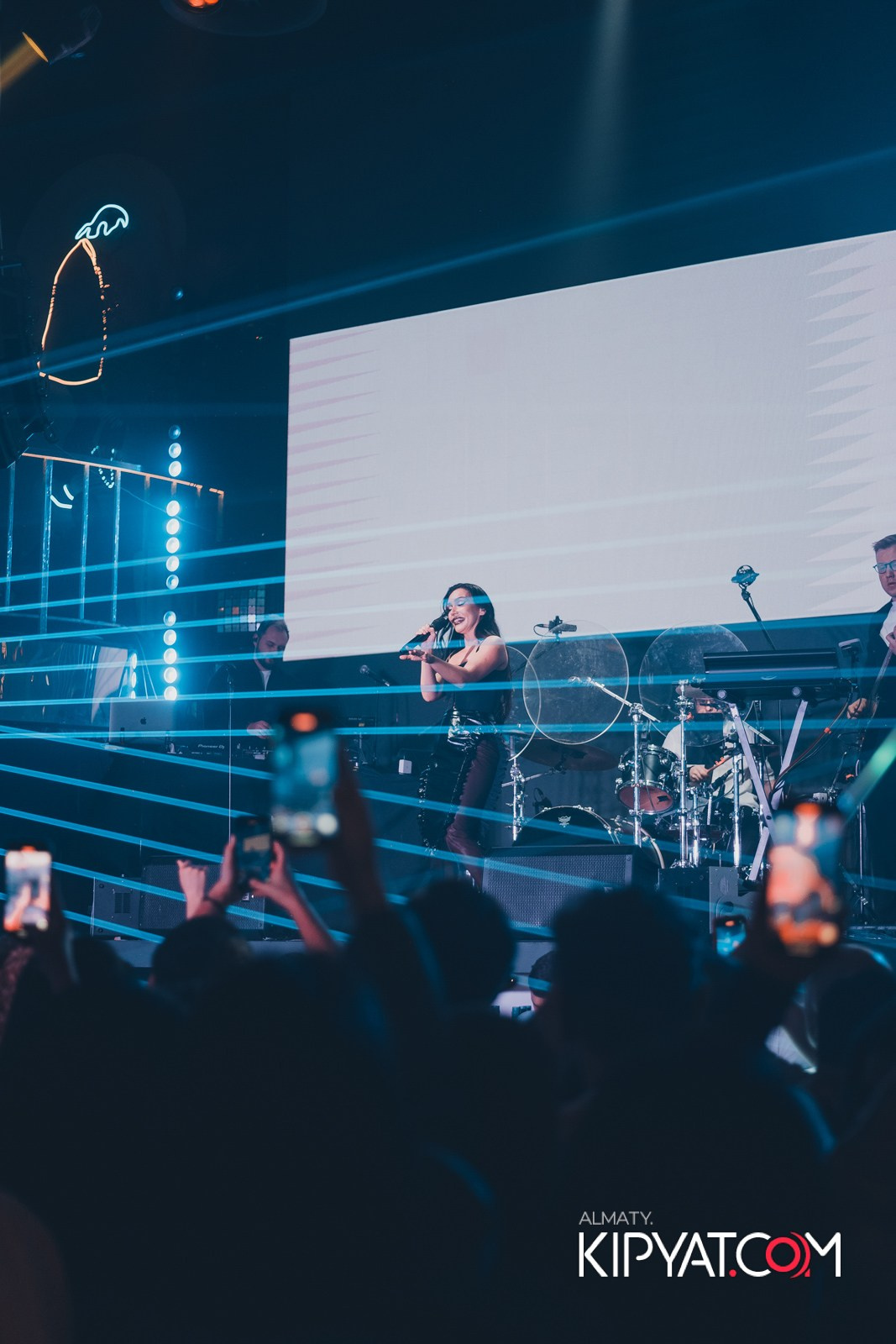 SANTA BARBARA — ВЫСТУПЛЕНИЕ ОЛЬГИ СЕРЯБКИНОЙ. КИПЯТКОМ АЛМАТЫ!