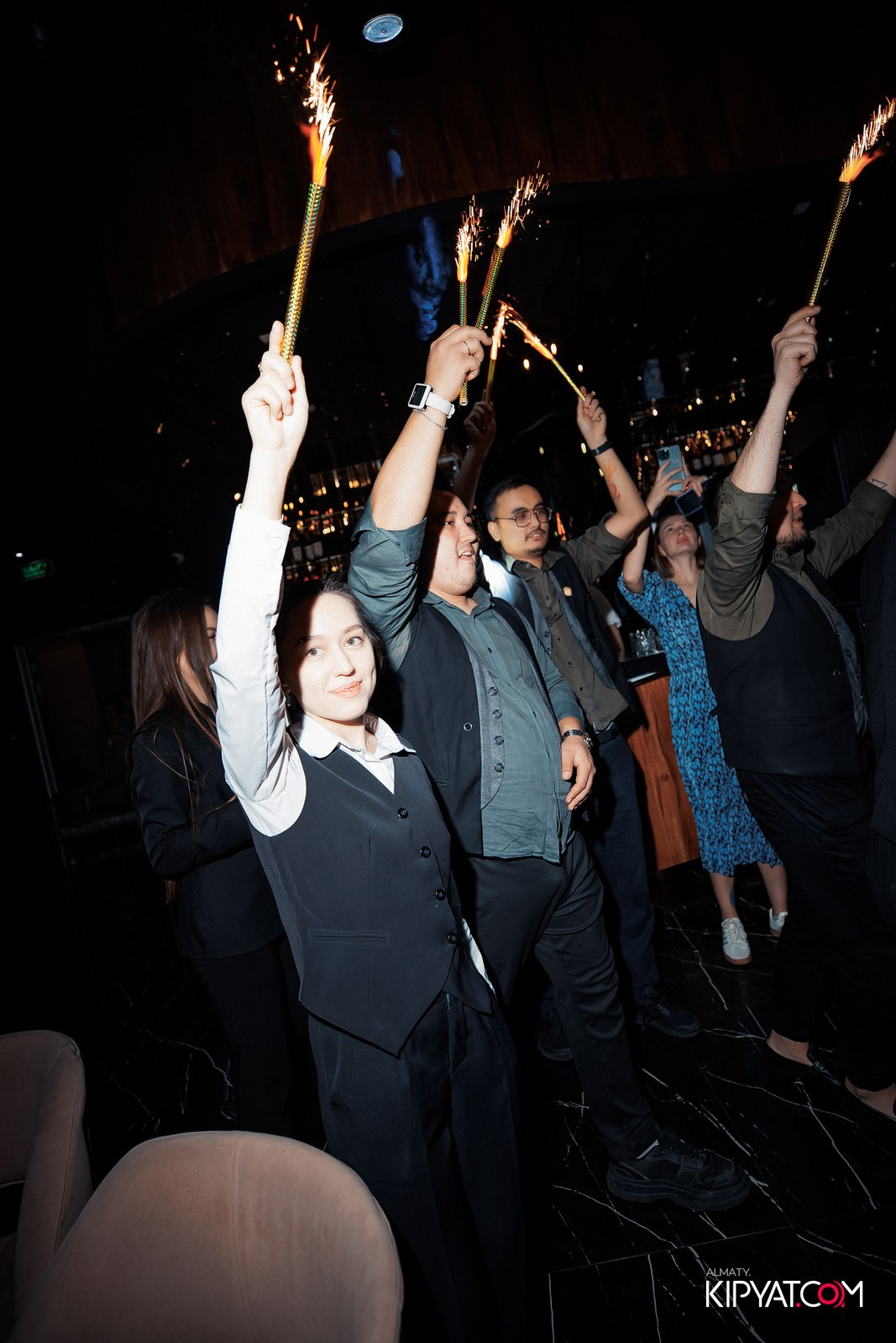 MOOD KARAOKE & TERRACE. КИПЯТКОМ АЛМАТЫ!