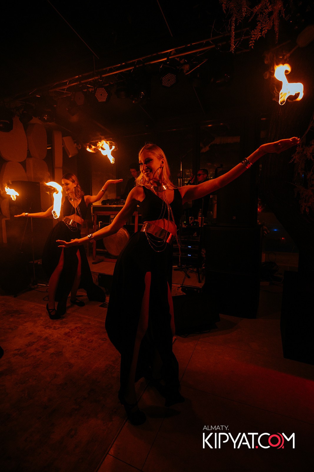 EDEN BAR & RESTAURANT. КИПЯТКОМ АЛМАТЫ!