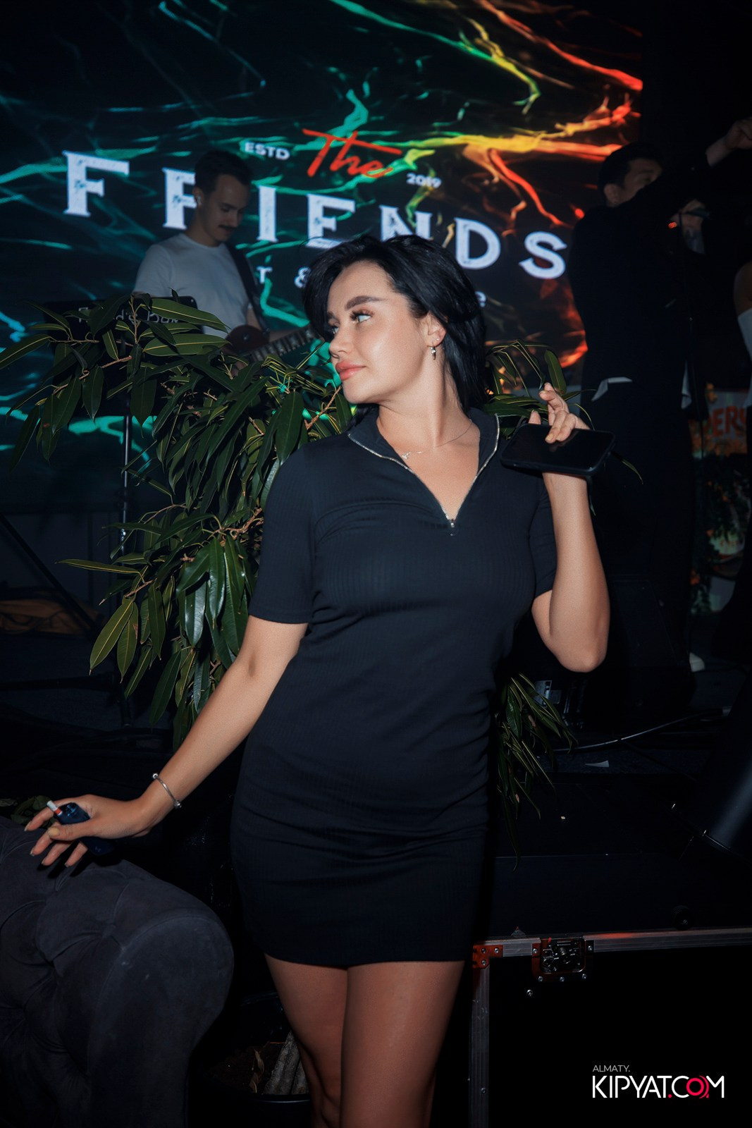 FRIENDS BAR & TERRACE. КИПЯТКОМ АЛМАТЫ!