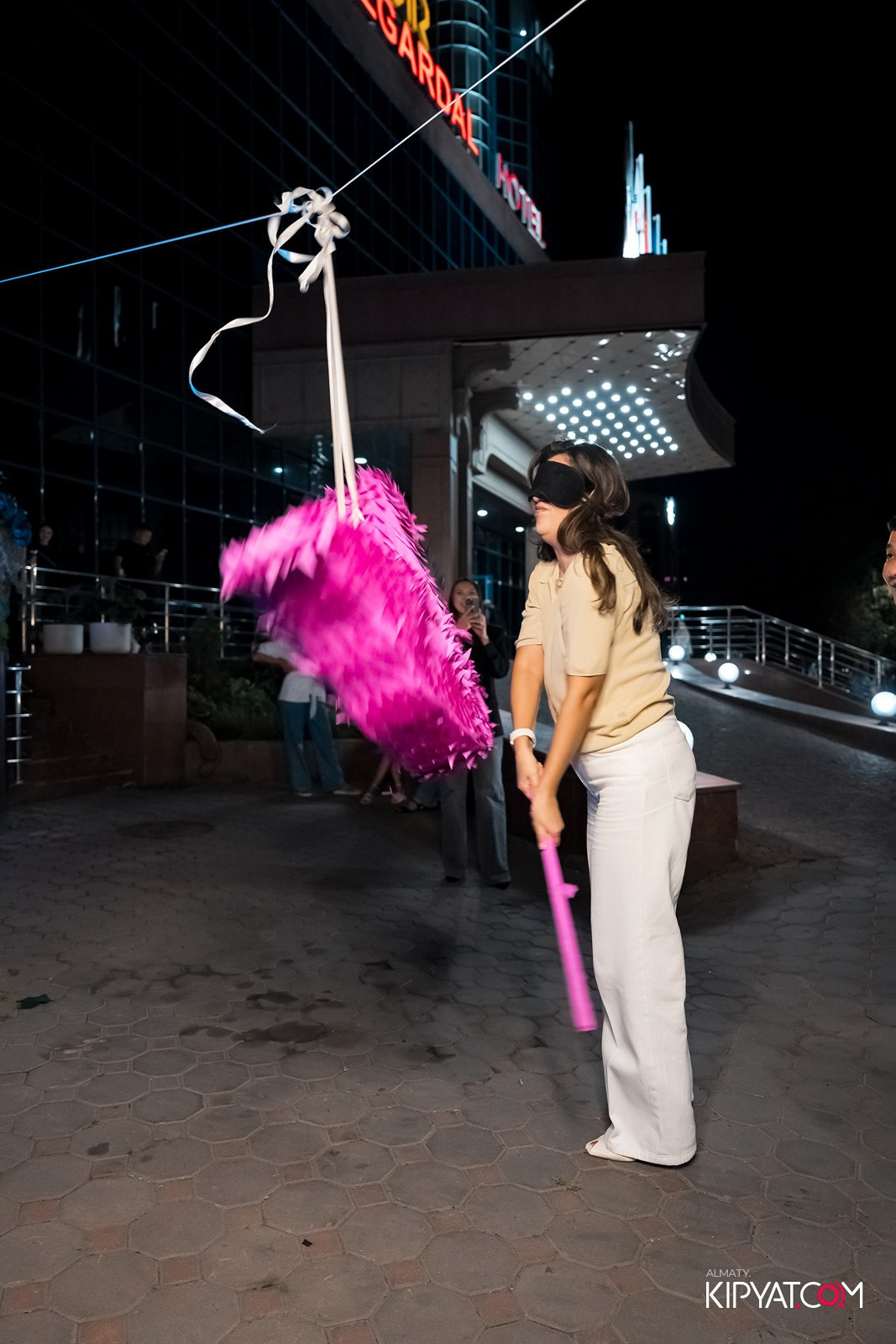 OLOVO BAR НА САТПАЕВА. КИПЯТКОМ АЛМАТЫ!