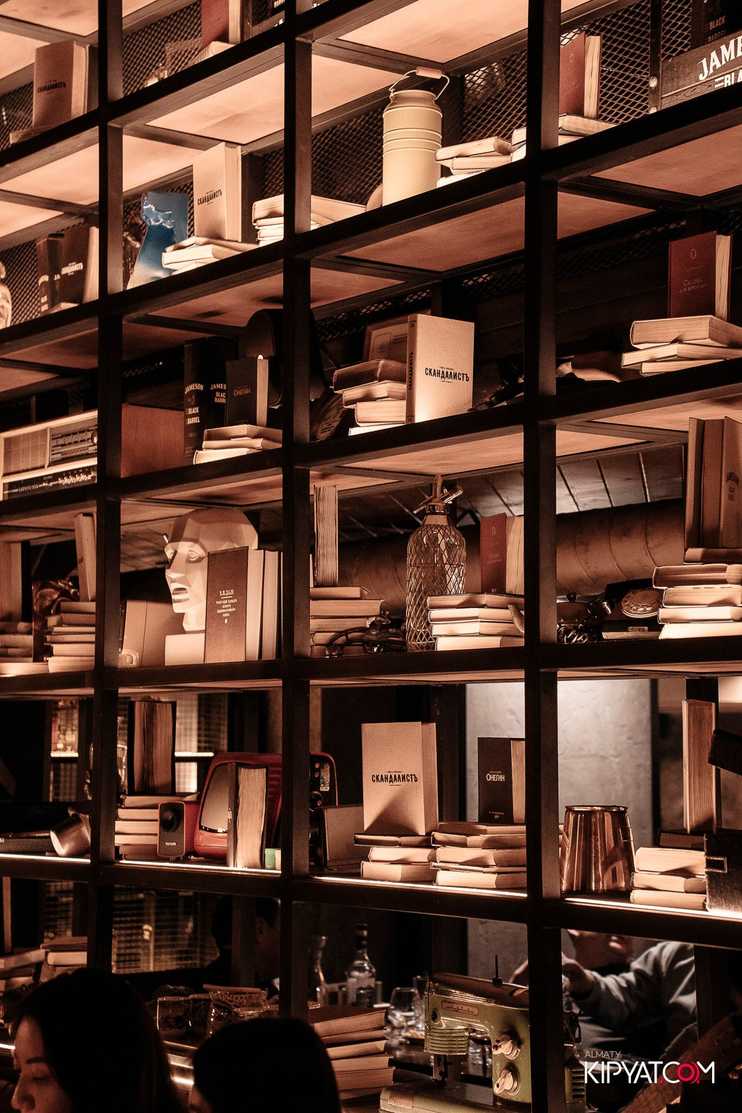 РЕСТО-БАР СКАНДАЛИСТЪ. КИПЯТКОМ АЛМАТЫ! Фотосъемка мероприятий в Алматы