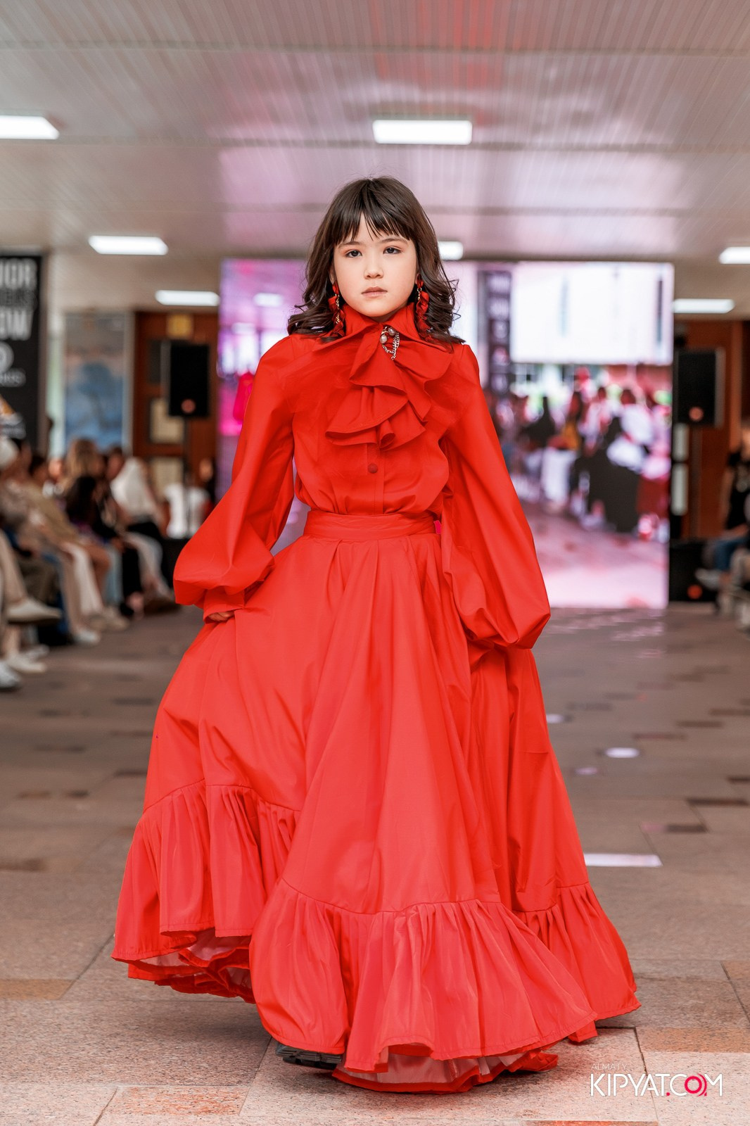 JUNIOR FASHION SHOW. КИПЯТКОМ АЛМАТЫ!