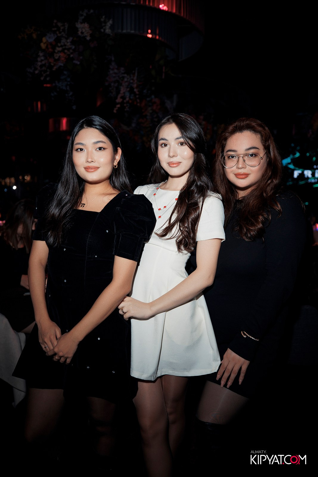 FRIENDS BAR & TERRACE. КИПЯТКОМ АЛМАТЫ!