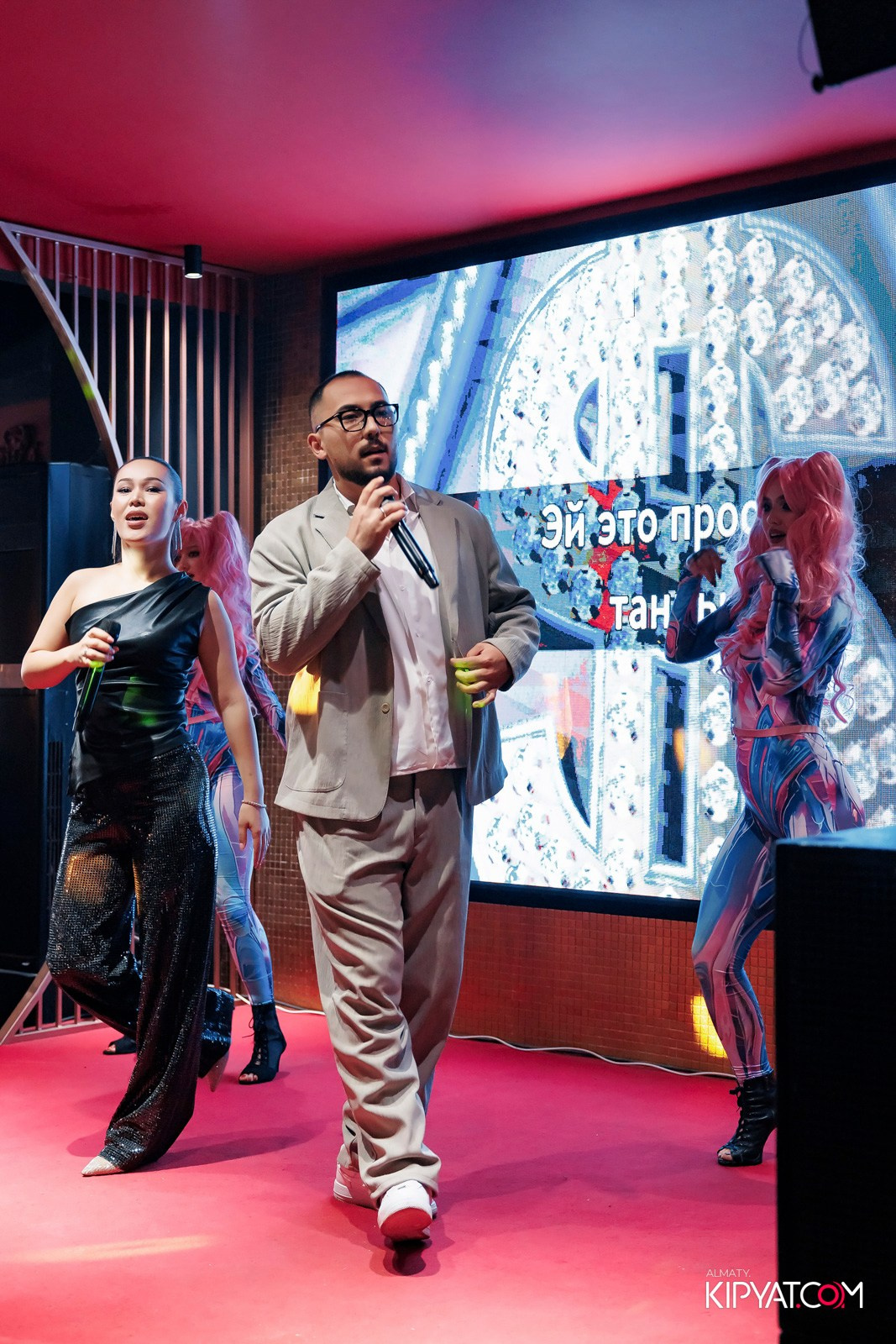 ЗАЯ, НА БИС. КИПЯТКОМ АЛМАТЫ!