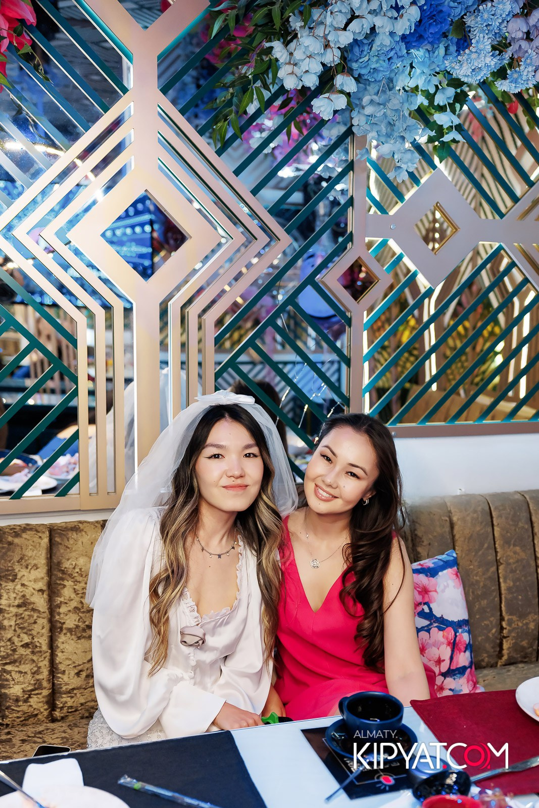 ЗАЯ, НА БИС. КИПЯТКОМ АЛМАТЫ!