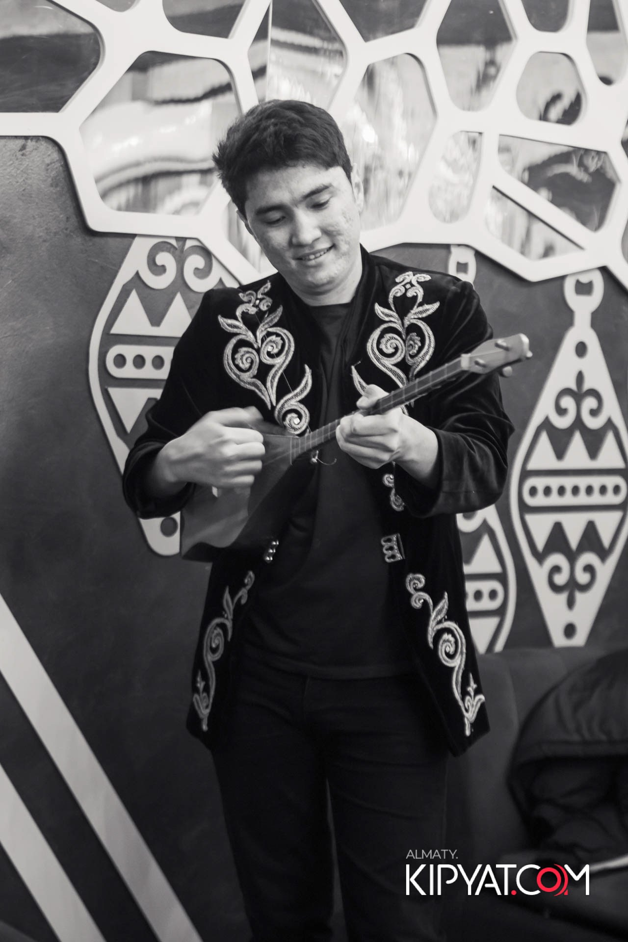 УХО И МЕДВЕДЬ НА САИНА. КИПЯТКОМ АЛМАТЫ!