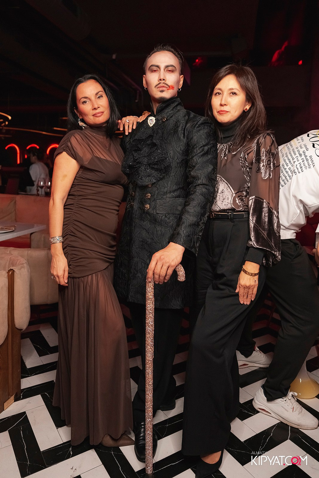 QUEEN. КИПЯТКОМ АЛМАТЫ!