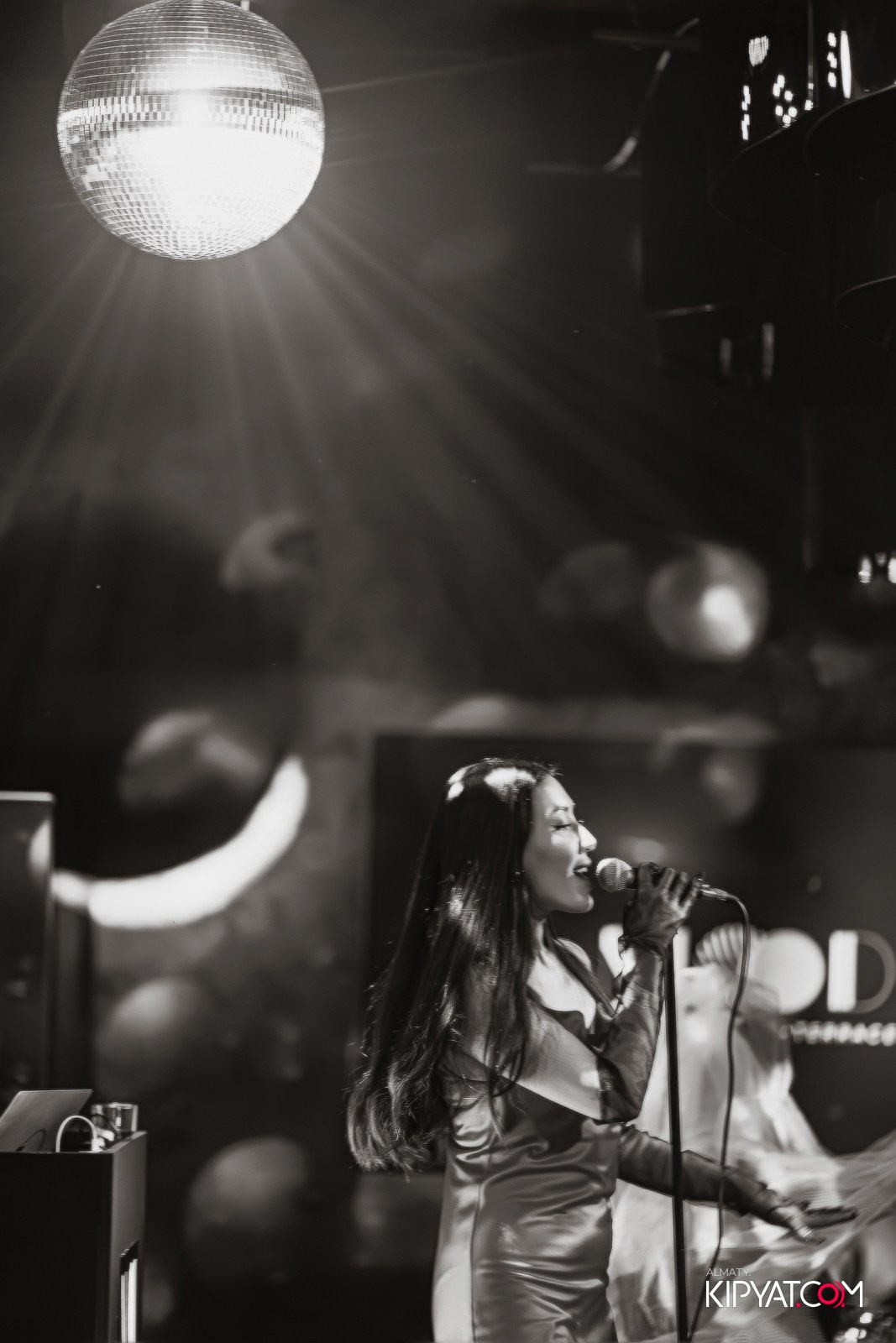 MOOD KARAOKE & TERRACE. КИПЯТКОМ АЛМАТЫ!