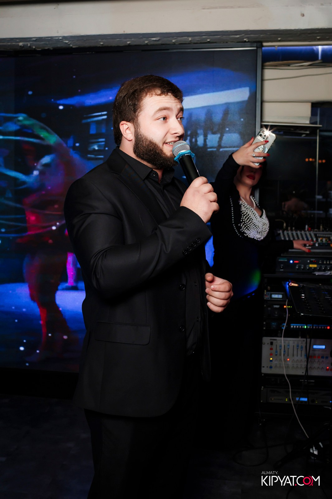 КАВКАЗСКИЙ ВЕЧЕР В ВАХТАНГУРИ. КИПЯТКОМ АЛМАТЫ!