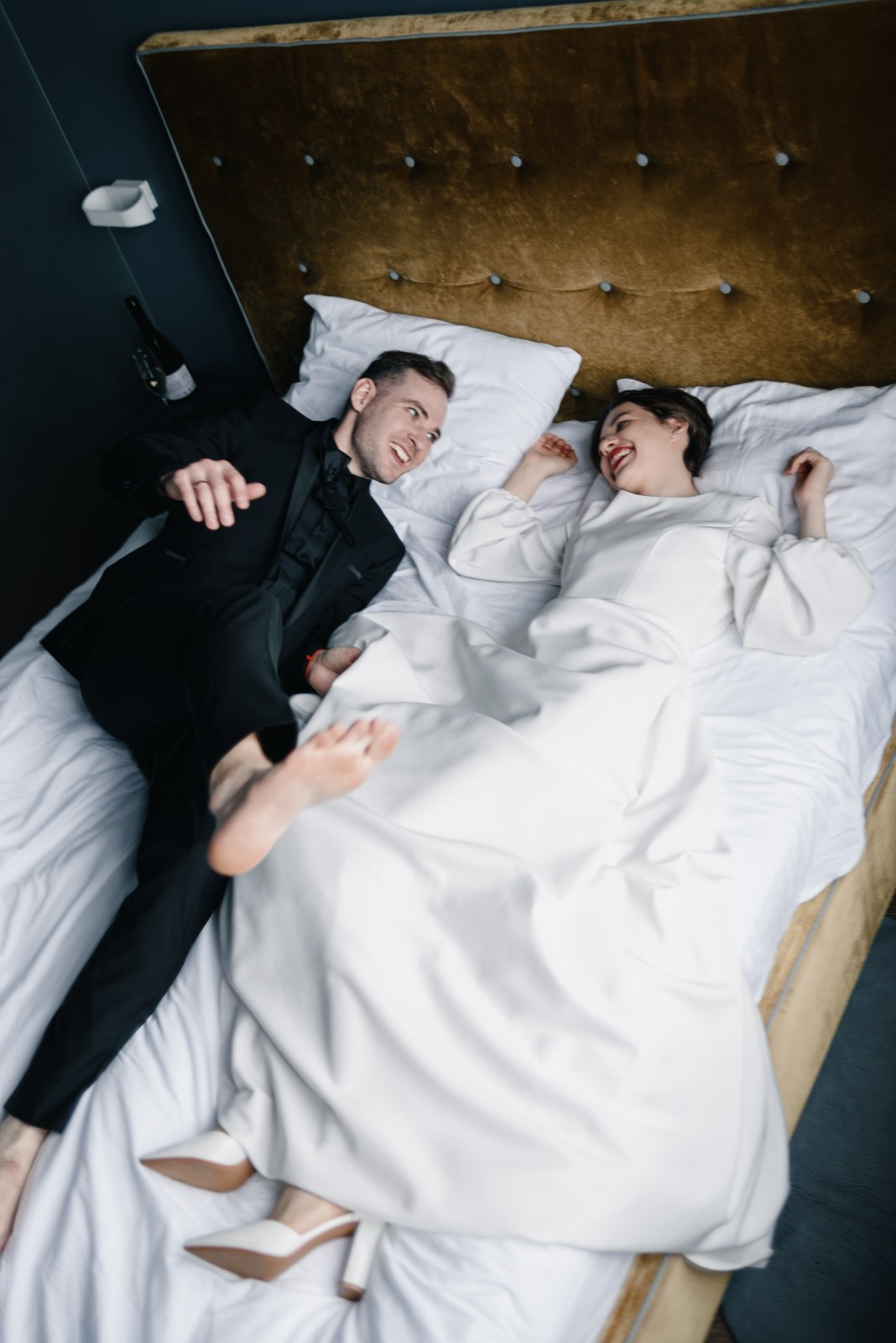 Свадебный фотограф в Тюмени — Стас и Таня — Съемка в отеле и на улице. Фотограф Дарья Мустафина, Тюмень