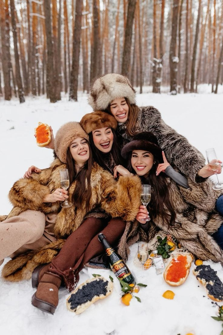 Тренды новогодних съемок 2025. Фотограф в Екатеринбурге Артём Зайнетдинов