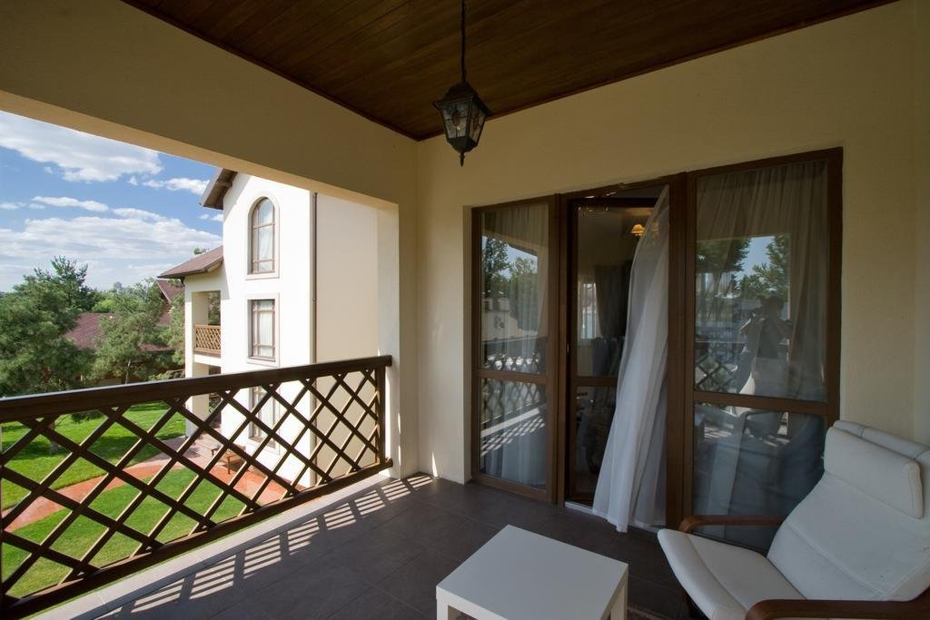 Парк отель «Высокий берег». Свадебный фотограф в Ростове Александра Груздева