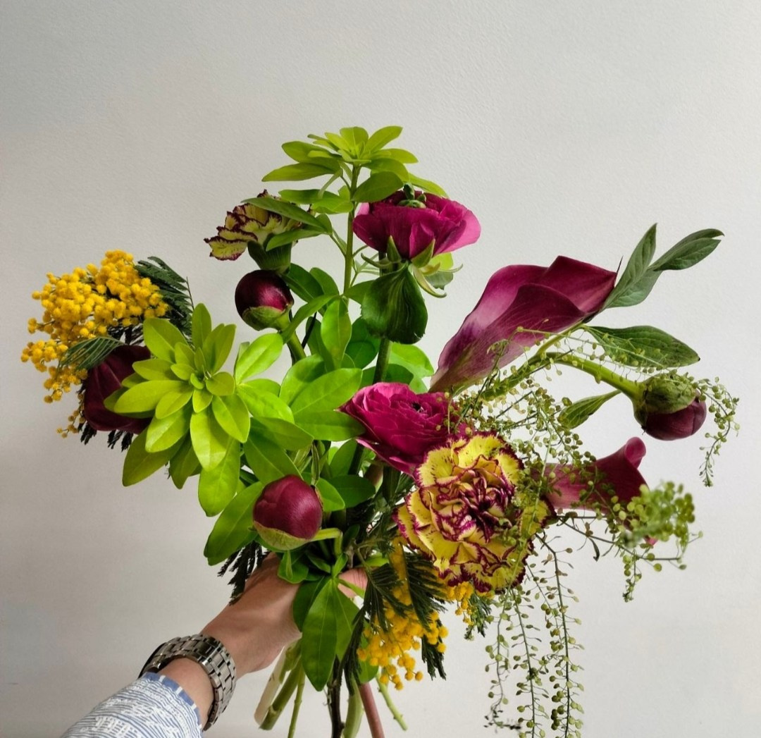 Цветочная подписка, цветы в подарок, год цветов, цветы в подарок еженедельно, цветы в подарок ежемесячно, цветы для любого повода, подарочные букеты, подарочные композиции, живые цветы, ручная работа на заказ, профессиональный флорист, флорист Москва, флорист фрилансер, выгодное предложение по цветам, цветы для богатых, флорист для богатых, цветы в дар, подарок на год вперед, подарок на юбилей Москва, подарок на свадьбу Москва, долгоиграющий подарок, профессиональный флорист, что подарить молодожёнам, что подарить на юбилей, что подарить на День Рождения, необычный подарок, дизайнерский букет, авторский букет, не обычный букет, стильный букет невесты, современный букет, современная флористика, флорист Москва, индивидуальный подход, клиентский сервис, VIP условия, ручная работа, работа под заказ, отзывы, купить цветы Москва, купить цветы в Москве быстро, купить цветы в Москве просто, купить цветы в Москве на год вперёд