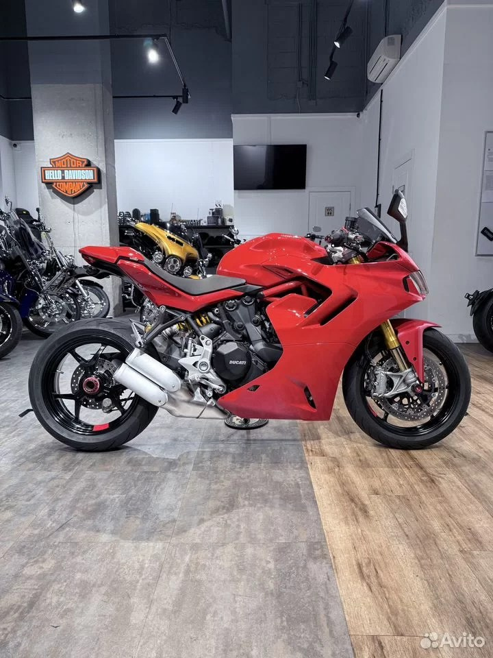 Купить 2023 Ducati Supersport 950S — подробнее на сайте. Hello Davidson, Москва. Только хорошие мотоциклы…