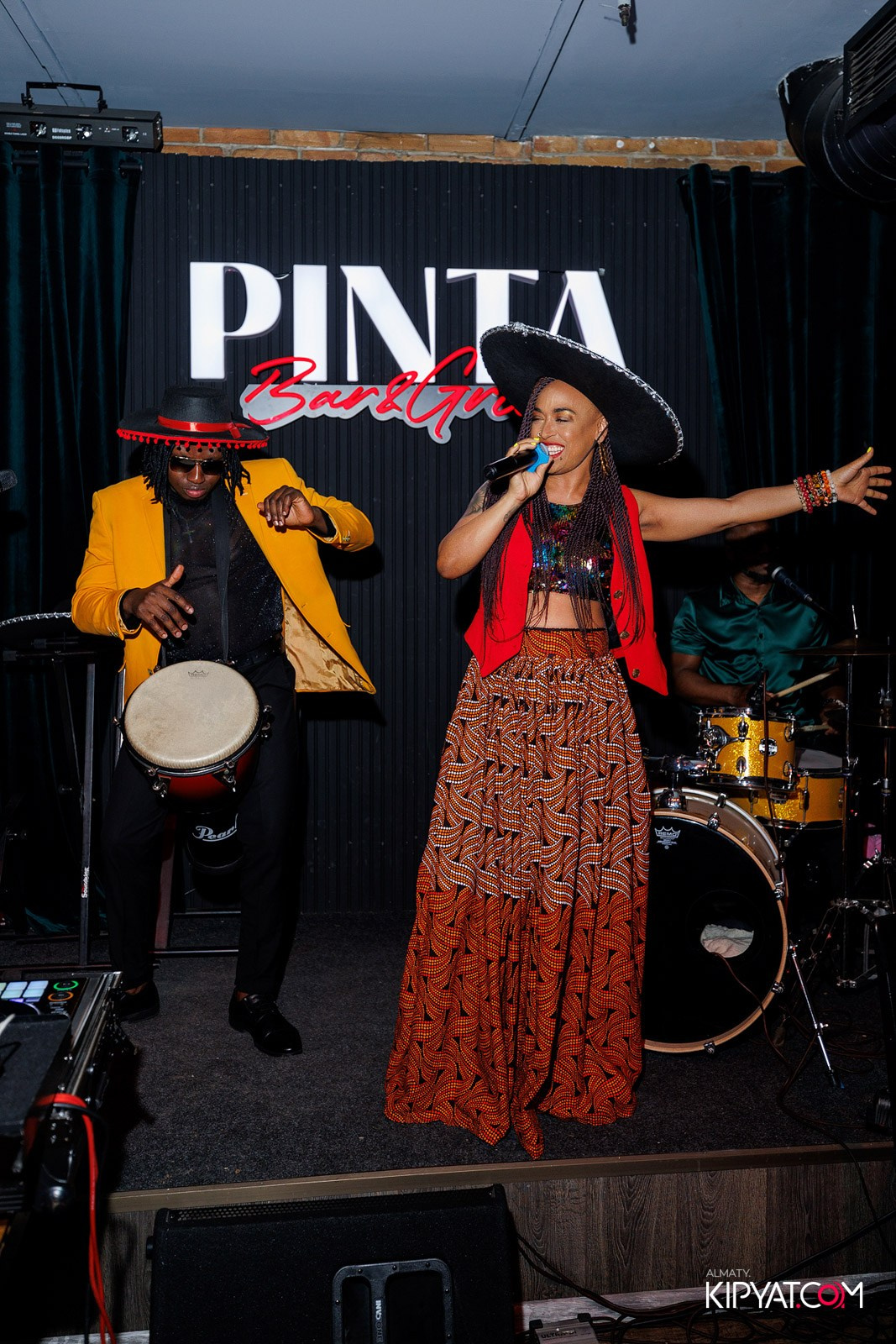 ПИНТА НА АУЭЗОВА. КИПЯТКОМ АЛМАТЫ!