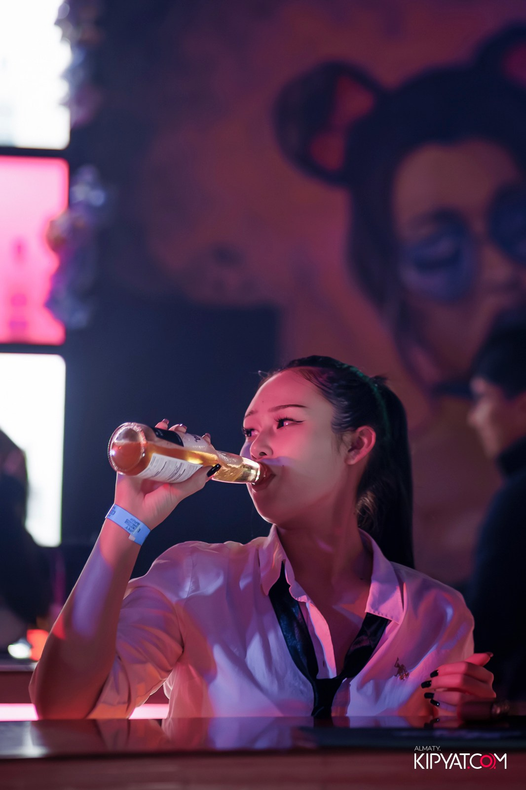 UYAT EMES BAR. КИПЯТКОМ АЛМАТЫ!