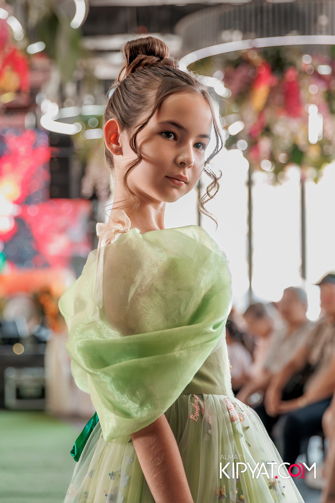 PROM KIDS FASHION SHOW. КИПЯТКОМ АЛМАТЫ!