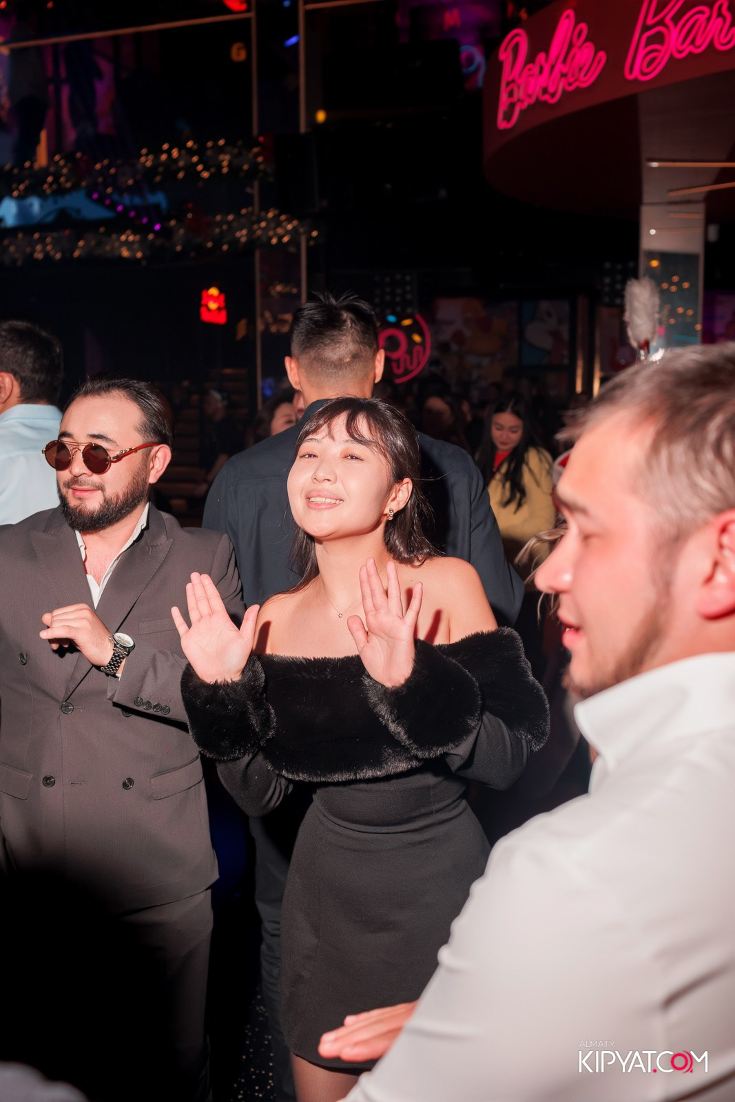 FITNESS ЁЛКА в ночном клубе SANTA BARBARA. КИПЯТКОМ АЛМАТЫ!