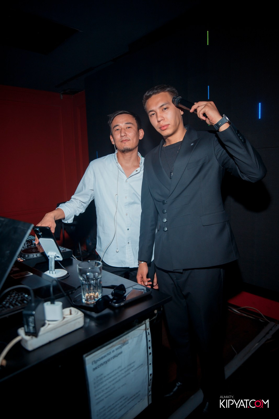 ARAGOSTA ДИСКО-БАР. КИПЯТКОМ АЛМАТЫ!