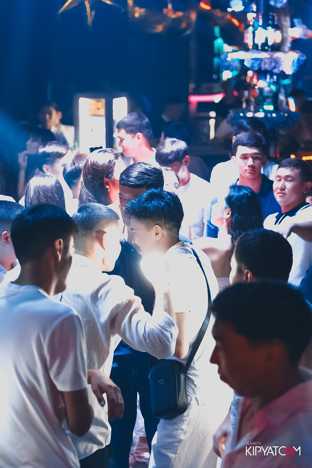 UYAT EMES BAR. КИПЯТКОМ АЛМАТЫ!