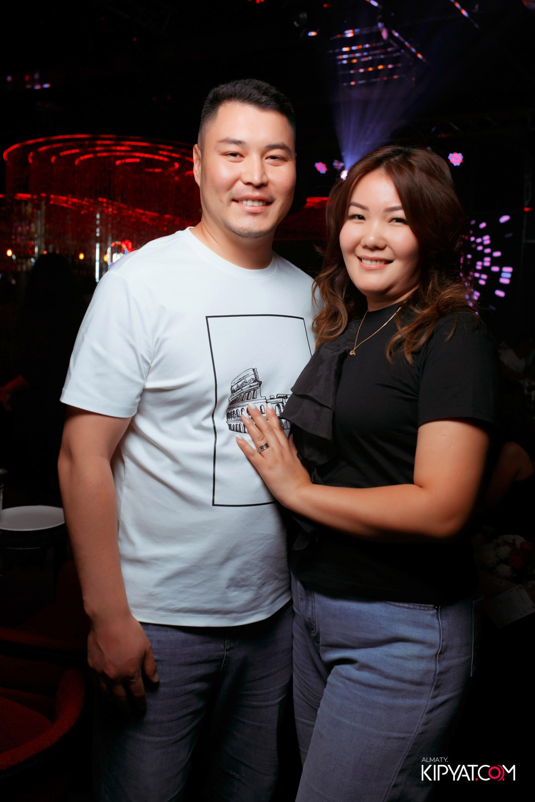 FRIENDS BAR & TERRACE. КИПЯТКОМ АЛМАТЫ!