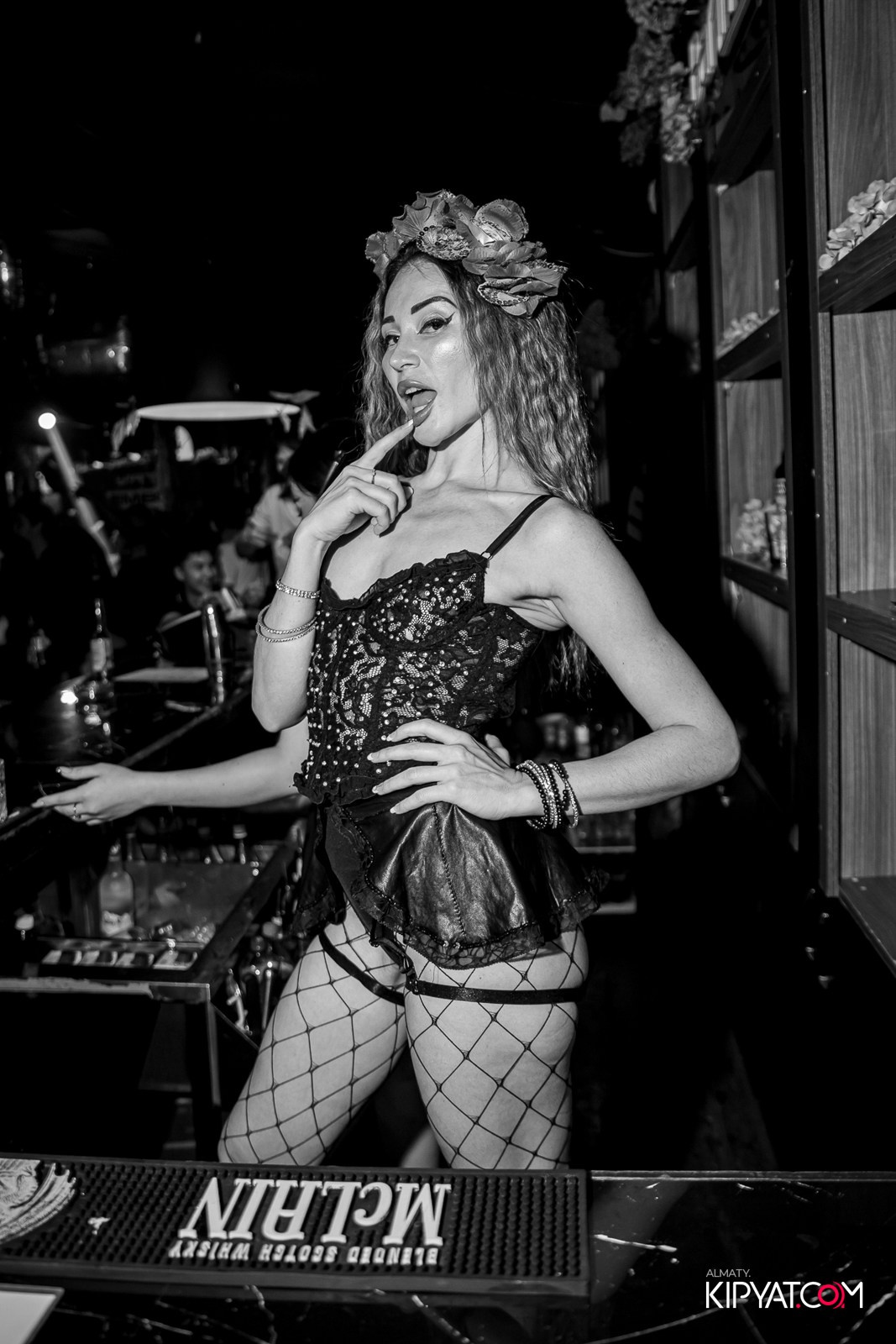 UYAT EMES BAR. КИПЯТКОМ АЛМАТЫ!