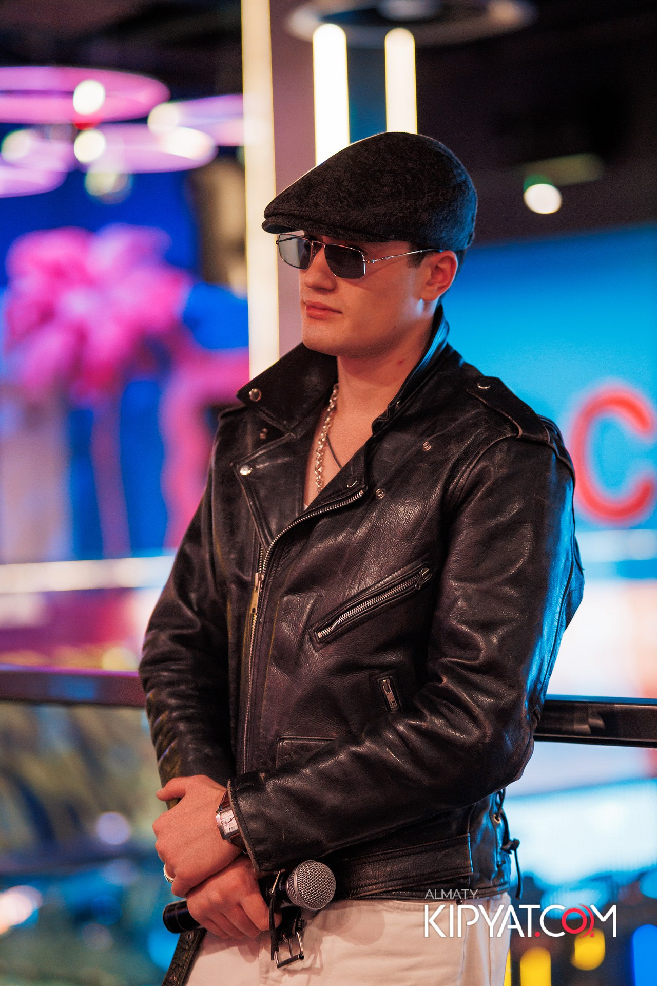 ПРЕЗЕНТАЦИЯ КНИГИ ВИКТОРА ЕЛИСЕЕВА. КИПЯТКОМ АЛМАТЫ!