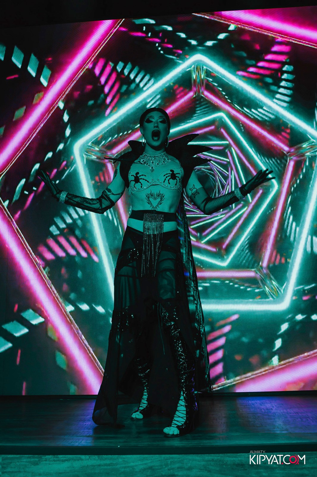 НОЧНОЙ КЛУБ ICON. КИПЯТКОМ АЛМАТЫ!