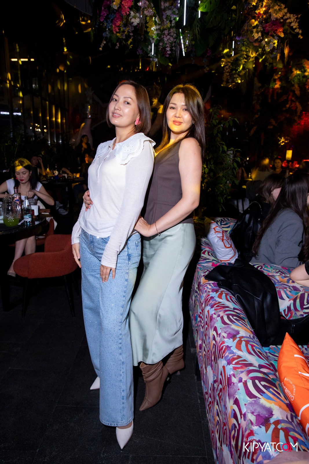 FRIENDS BAR & TERRACE. КИПЯТКОМ АЛМАТЫ! Фотосъемка мероприятий в Алматы