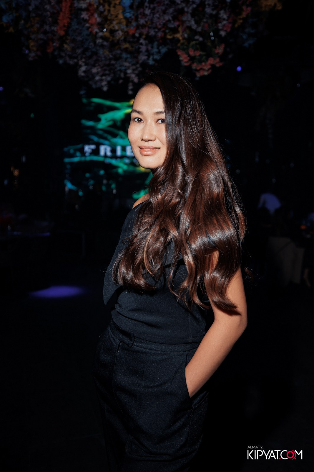 FRIENDS BAR & TERRACE. КИПЯТКОМ АЛМАТЫ!